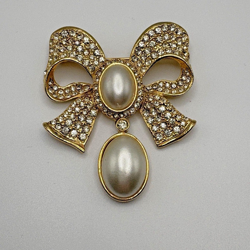 Vintage Rhinestone Bow Brooch Dangle Faux Pearl Old Money Coquette